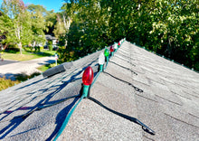 Load image into Gallery viewer, LightingByHHD Black Ridge Clips for Christmas Light Bulb Roof Mounting – Pack of 25